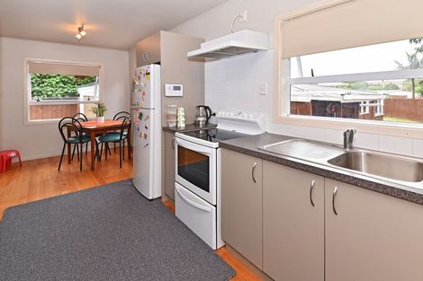 Photo of property in 12 Barnard Place, Manurewa East, Auckland, 2102