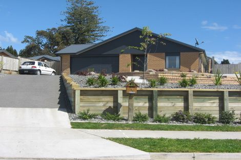 Photo of property in 40 Alberta Road, Glen Avon, New Plymouth, 4312