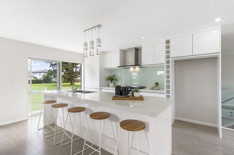 Photo of property in 17 Richard Avenue, Bucklands Beach, Auckland, 2014