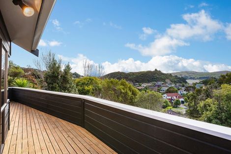 Photo of property in 8 Sailmaker Close, Whitby, Porirua, 5024