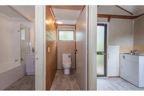 Photo of property in 8a Granfield Place, Te Kamo, Whangarei, 0112