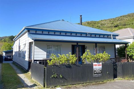 Photo of property in 33 Murray Street, Greymouth, 7805
