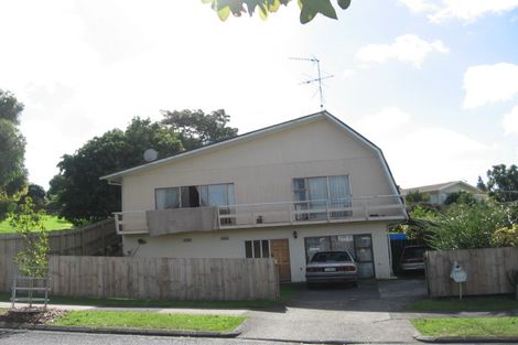 Photo of property in 33 Beechdale Crescent, Pakuranga Heights, Auckland, 2010