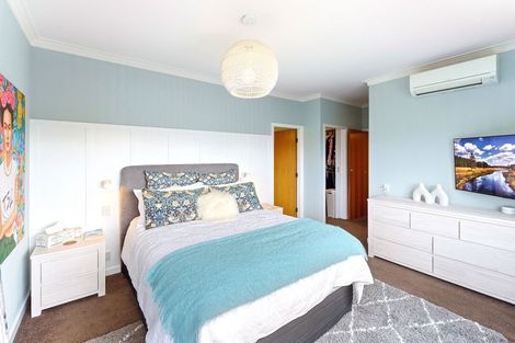 Photo of property in 30 Golf Road, Paraparaumu Beach, Paraparaumu, 5032