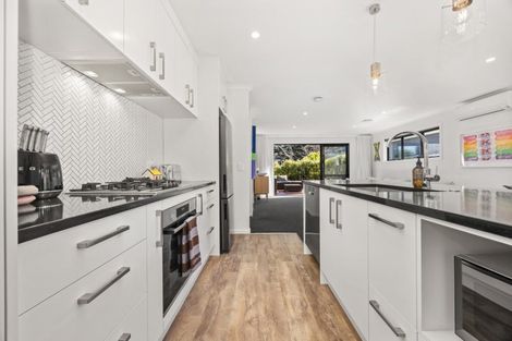 Photo of property in 10 Pateke Drive, Kenepuru, Porirua, 5022