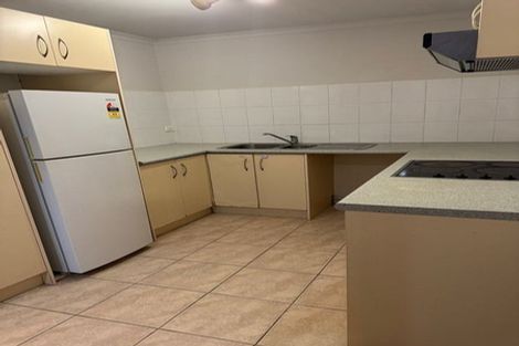 Photo of property in 10 De Havilland Drive, Goodwood Heights, Auckland, 2105