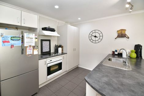 Photo of property in 27 Amberly Rise, Helensville, 0800