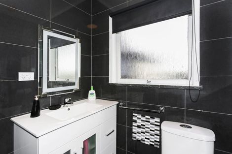 Photo of property in 32 Barnhill Crescent, Pahurehure, Papakura, 2113