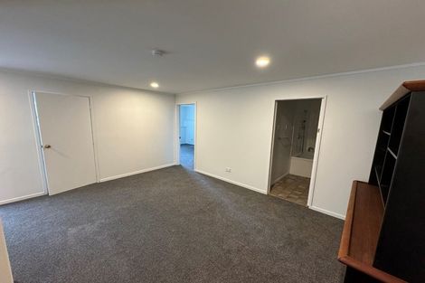 Photo of property in 80 Woodglen Road, Glen Eden, Auckland, 0602