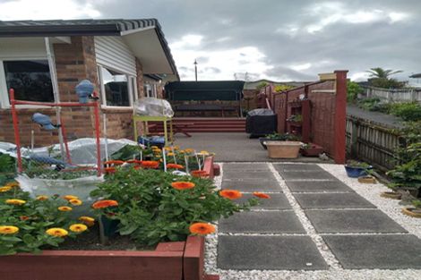 Photo of property in 19 Chesterfield Way, Orewa, 0931