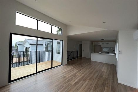 Photo of property in 20b Pipitea Place, Massey, Auckland, 0614