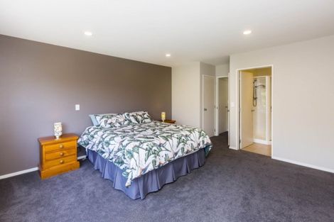 Photo of property in 83 Mount Marua Way, Timberlea, Upper Hutt, 5018