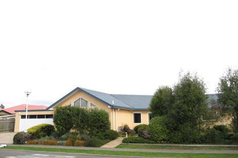 Photo of property in 1 Woodlands Drive, Havelock North, 4130