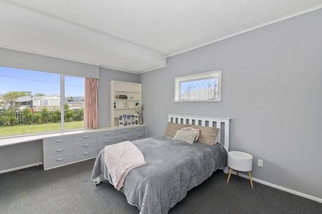Photo of property in 39 Sussex Street, Levin, 5510