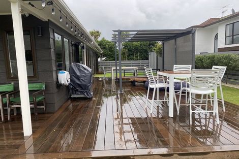 Photo of property in 38 Eruini Street, Waikanae Beach, Waikanae, 5036