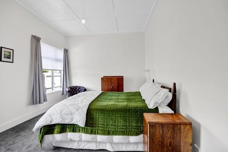 Photo of property in 195 South Road, Hawera, 4610