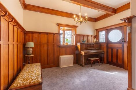 Photo of property in 17 Rhodes Street, Waimate, 7924