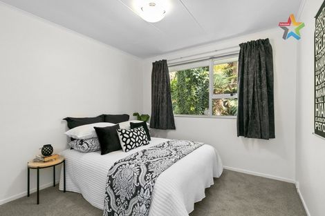 Photo of property in 6 Waipuna Grove, Stokes Valley, Lower Hutt, 5019