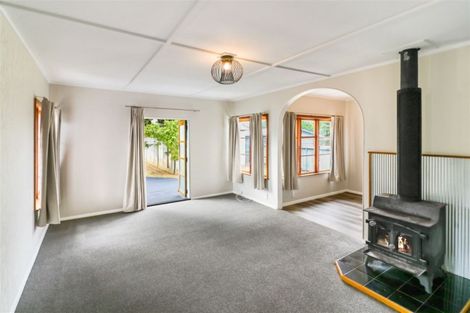 Photo of property in 10 Victor Street, Dannevirke, 4930