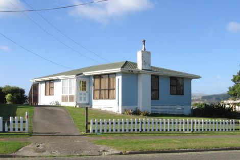 Photo of property in 8 Matatiro Street, Titahi Bay, Porirua, 5022
