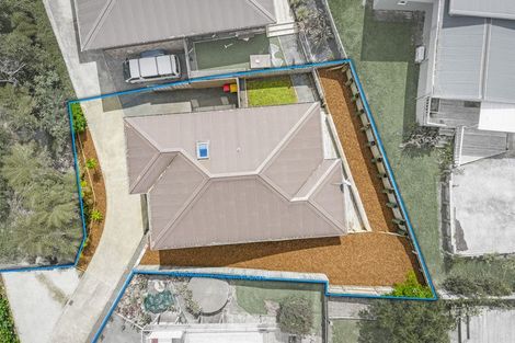 Photo of property in 52 D'oyly Drive, Stanmore Bay, Whangaparaoa, 0932