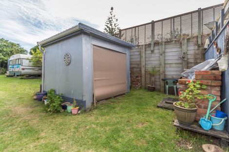 Photo of property in 145 Kahukura Avenue, Waitarere Beach, Levin, 5510