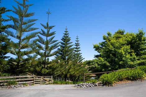 Photo of property in 690 Swamp Road, Puketapu, Napier, 4183