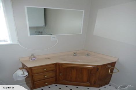 Photo of property in 10 Levy Street, Mount Victoria, Wellington, 6011