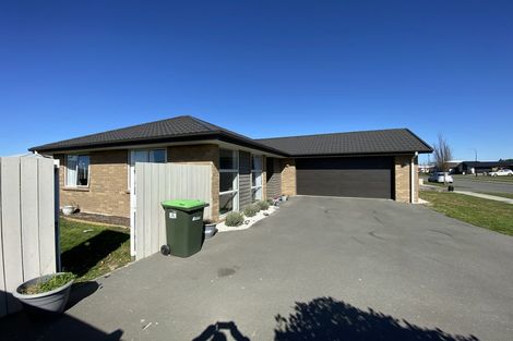Photo of property in 86 Shillingford Boulevard, Rolleston, 7615