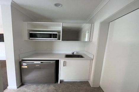 Photo of property in 2/9 Hibiscus Avenue, Hamilton Lake, Hamilton, 3204