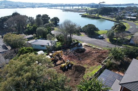 Photo of property in 6 Woodward Avenue, Mangere Bridge, Auckland, 2022