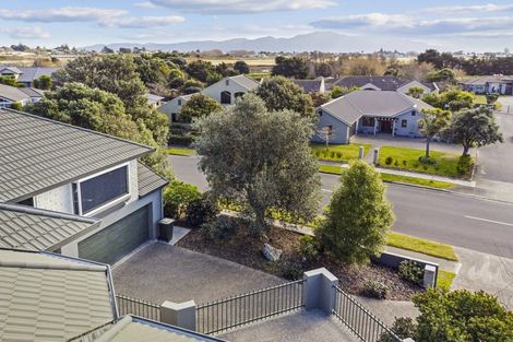Photo of property in 111 Milne Drive, Paraparaumu, 5032