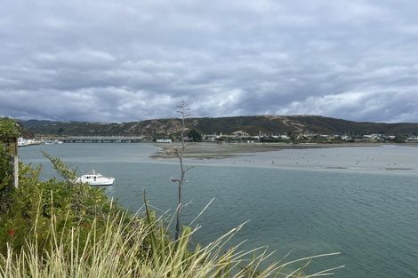 Photo of property in 16 Trevor Terrace, Paremata, Porirua, 5024