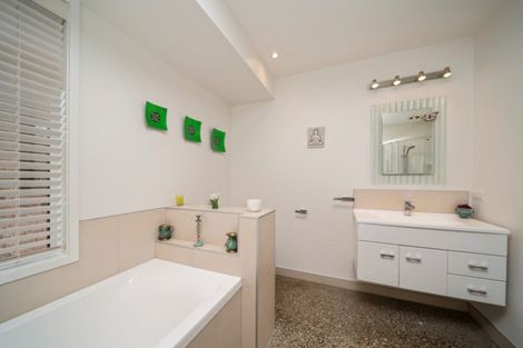 Photo of property in 1347 Carrington Road, Hurworth, New Plymouth, 4371