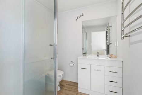 Photo of property in 31 Reynolds Place, Papamoa Beach, Papamoa, 3118