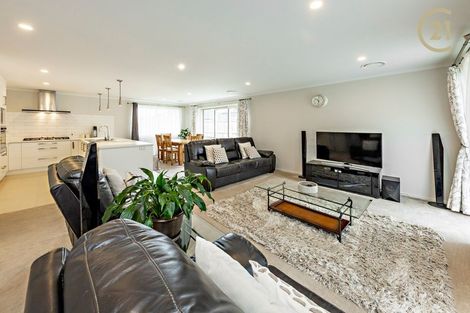Photo of property in 3 Rohea Place, Opaheke, Papakura, 2113