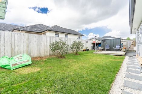 Photo of property in 8 Kohia Way, Huapai, Kumeu, 0810