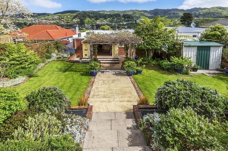 Photo of property in 20 Handyside Street, Tawa, Wellington, 5028