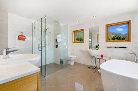 Photo of property in 83 Meadowstone Drive, Wanaka, 9305