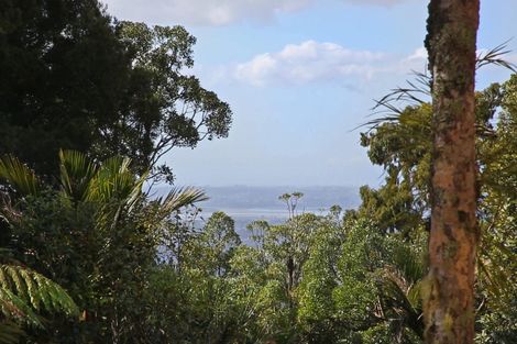 Photo of property in 789 Scenic Drive, Henderson Valley, Auckland, 0612