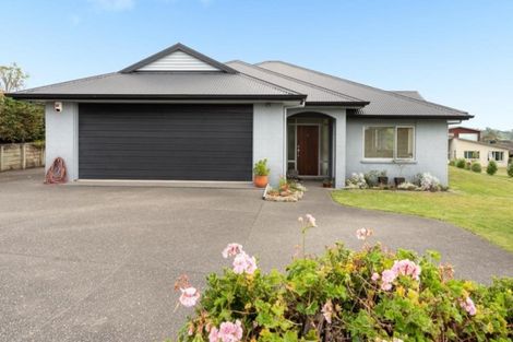 Photo of property in 19 Holyoake Terrace, Omokoroa, 3114