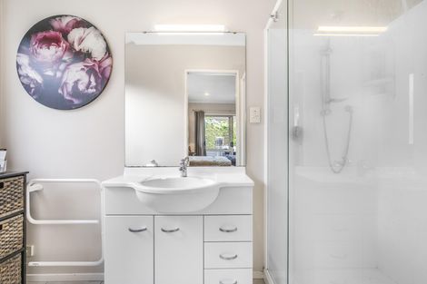 Photo of property in 72 Magic Way, Randwick Park, Auckland, 2105