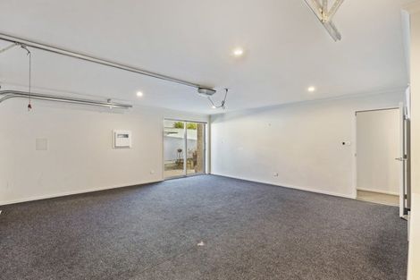 Photo of property in 1 Howe Place, Upper Vogeltown, New Plymouth, 4310