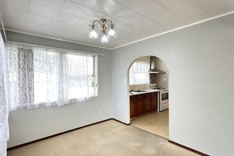 Photo of property in 12 Lynley Place, Pakuranga Heights, Auckland, 2010