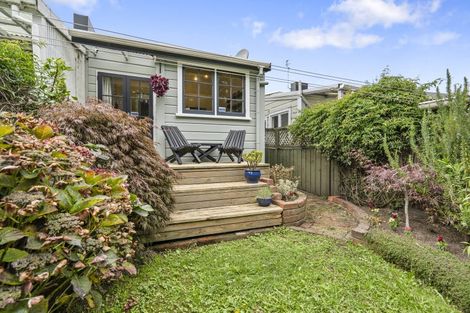 Photo of property in 8 Royal Street, Berhampore, Wellington, 6023