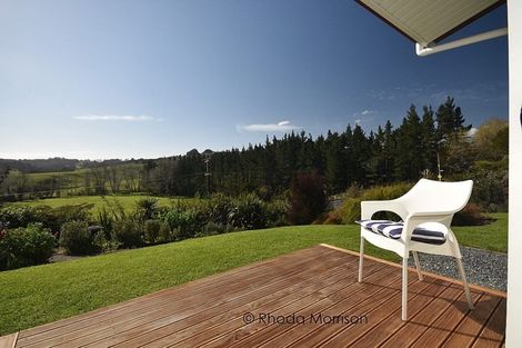 Photo of property in 6 Skelton Crescent, Paparoa, 0571