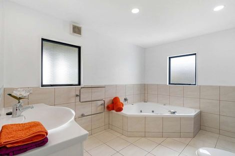 Photo of property in 4 Hulme Place, Owhata, Rotorua, 3010