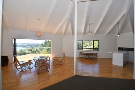 Photo of property in 45 Brick Bay Drive, Sandspit, Warkworth, 0982