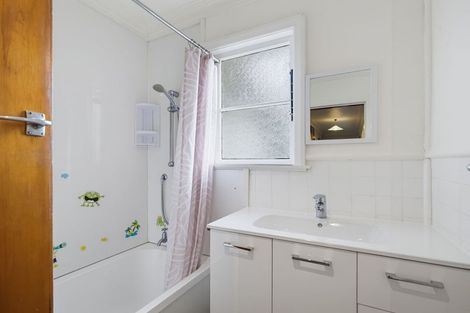Photo of property in 39 Harwich Street, Balclutha, 9230