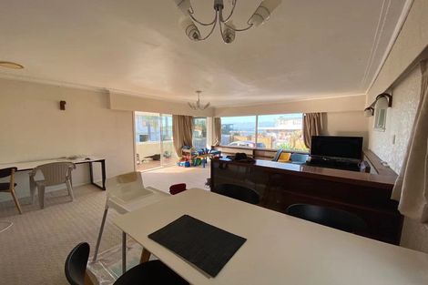 Photo of property in 96 Pupuke Road, Hillcrest, Auckland, 0627